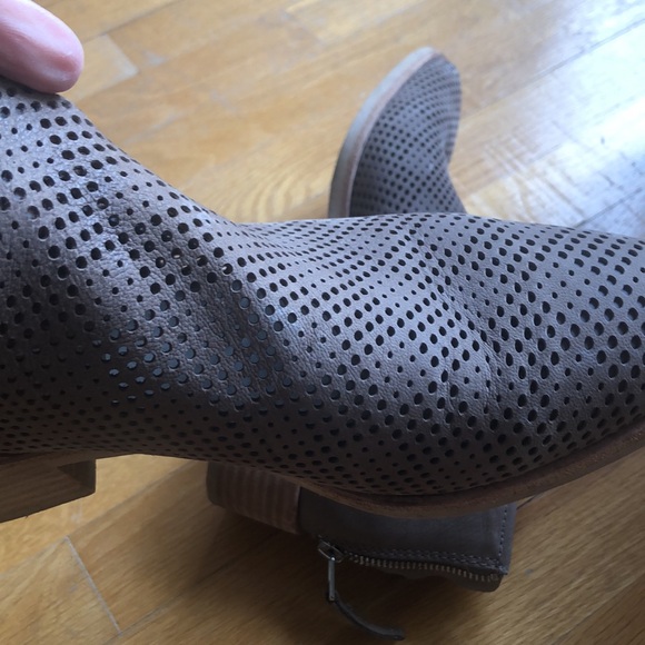 Dolce Vita size 10. Tan mesh bootie - Picture 3 of 4